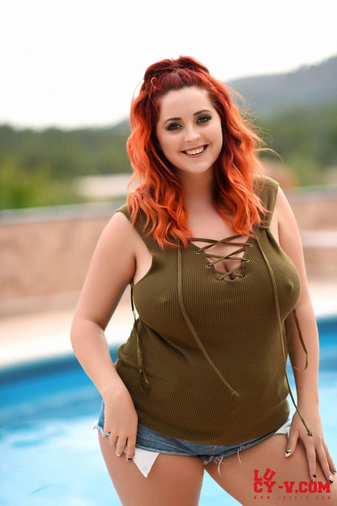 Lucy Vixen Shooting By The Pool