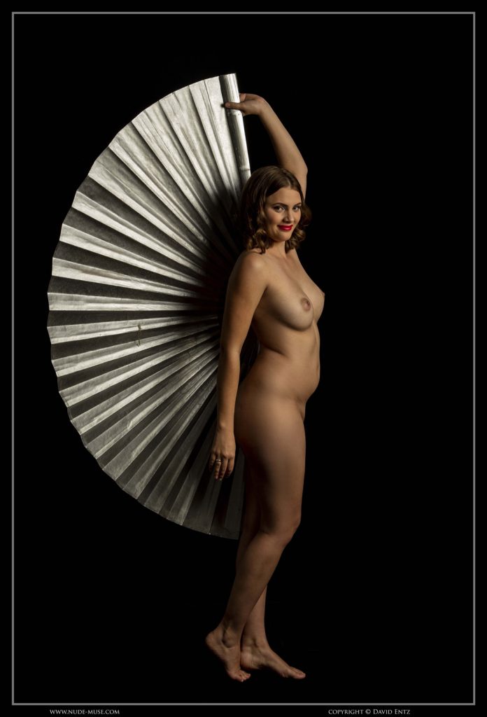 Skye Silver Fan Nude Muse