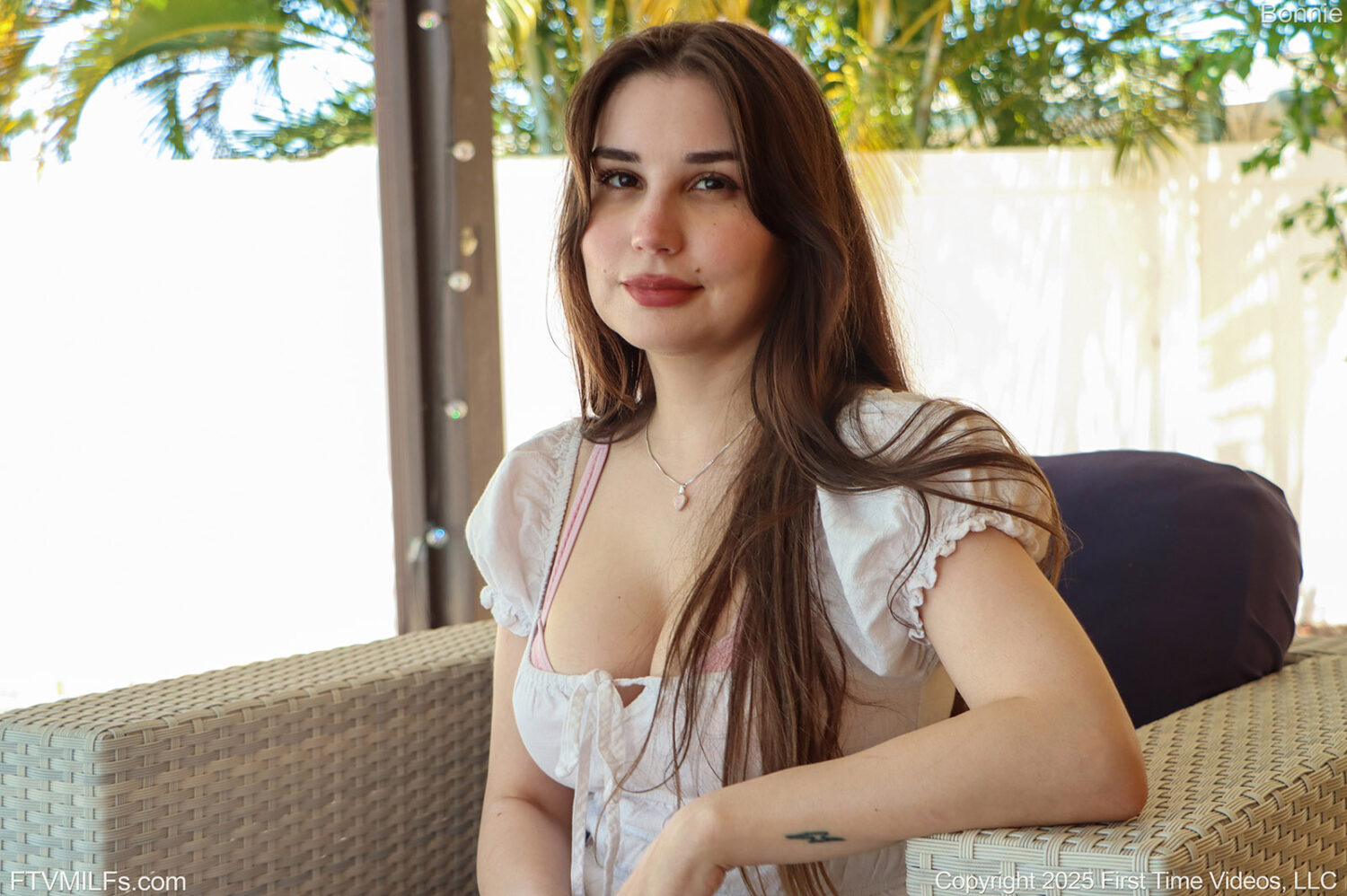 Bonnie Bun Patio Flirtation FTV Milfs