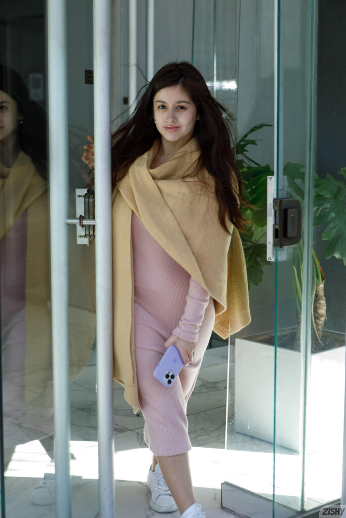 Clara Tribech Warm Vibes 1 Zishy