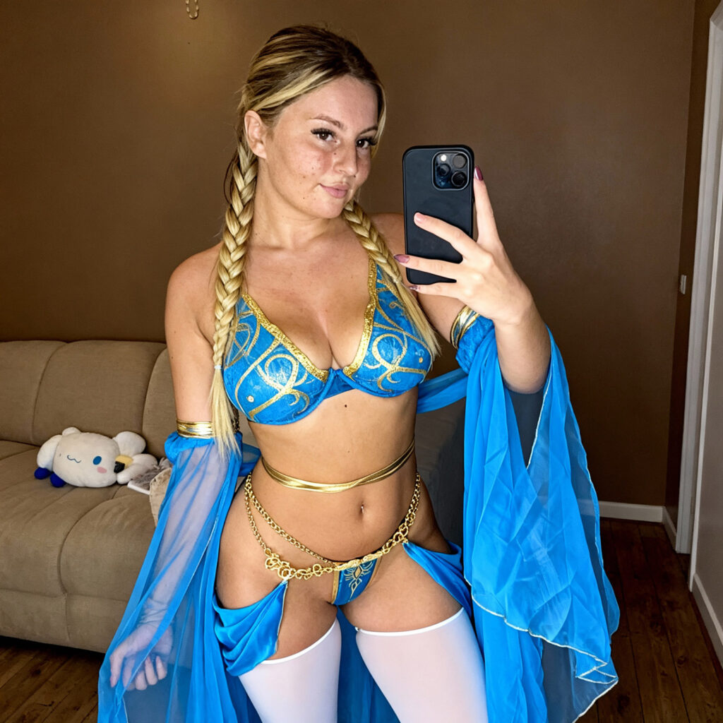 ItSofiaBae Sexy Costumes Onlyfans